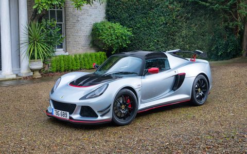The 2017 Lotus Exige Sport 380 cuts 58 pounds and adds 30 hp.