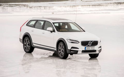 Gallery 2017 Volvo V90 Cross Country