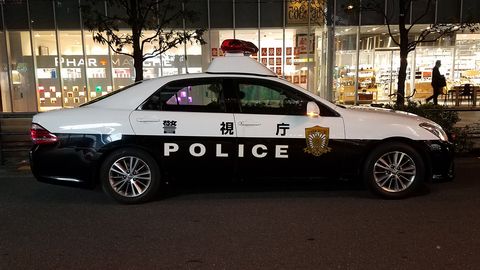 The Toyota Crown with big extendo-light rig on the roof is by far the most common Tokyo police vehicle.