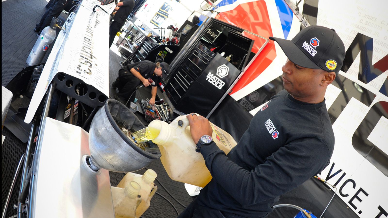 Ten minutes before leaving his Don Schumacher Racing pit, Antron Brown 15 gallons of nitromethane into his dragster. 