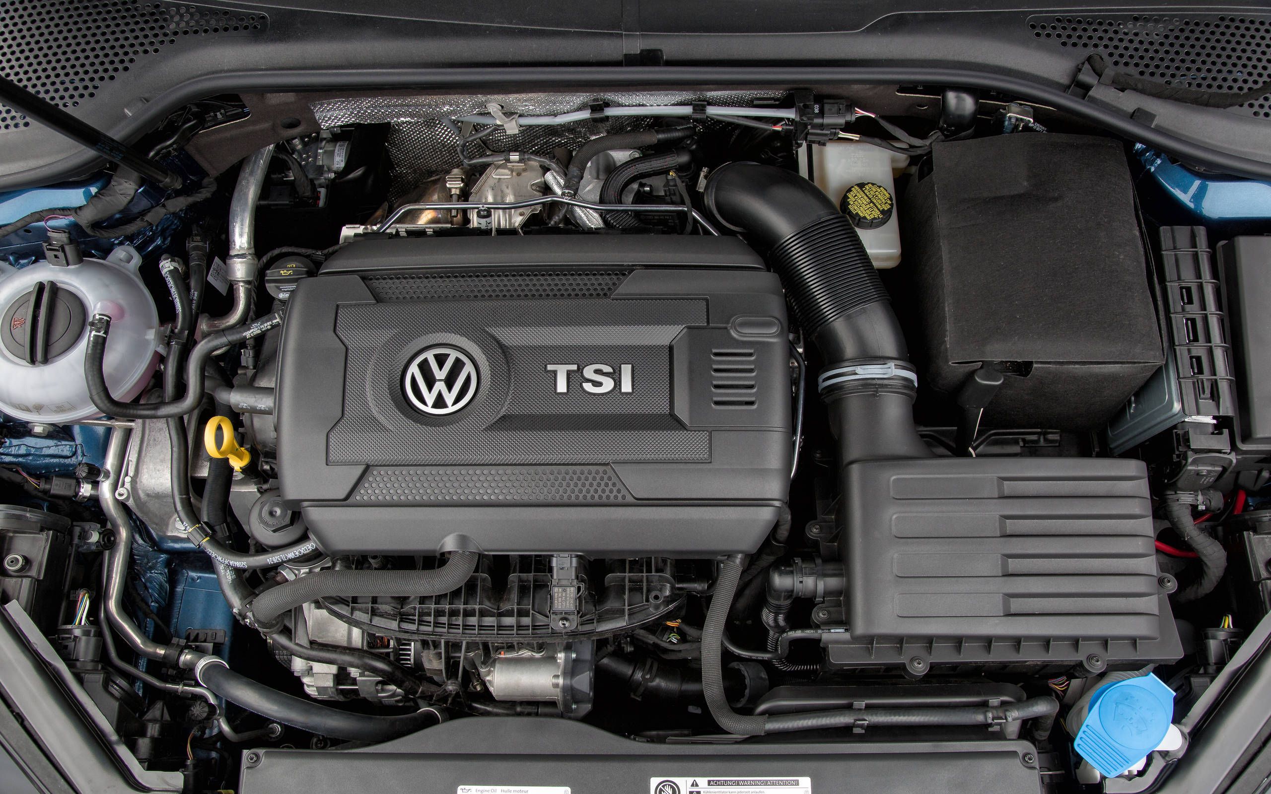1.8 tsi. TSI 1.4 на Golf 4. Гольф плюс 2008 мотор. 1.4 TSI моторный отсек. Гольф 6 1.4 TSI турбо.