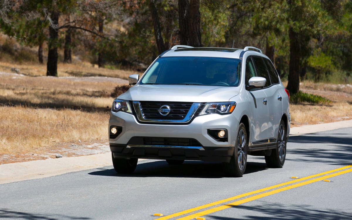 2017 Nissan Pathfinder Essentials: All Utility, No Sport