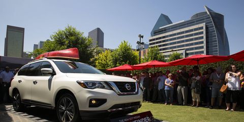 2017 Nissan Pathfinder in Dallas’ Klyde Warren Park
