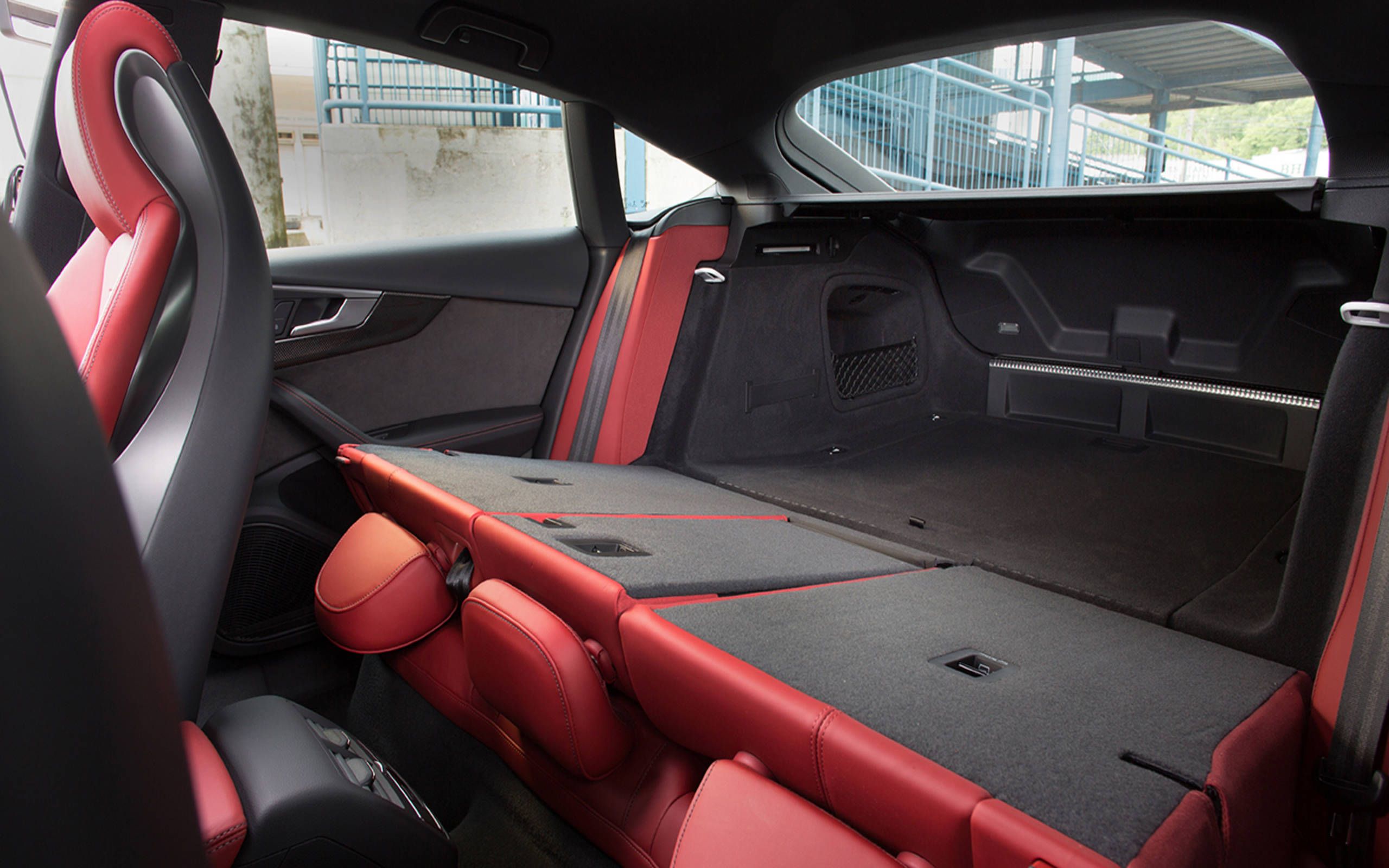 Gallery 18 Audi S5 Interior