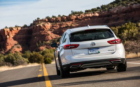 The 2018 Buick Regal TourX wagon gets a 2.0-liter turbocharged I4, all-wheel drive and an eight-speed automatic.