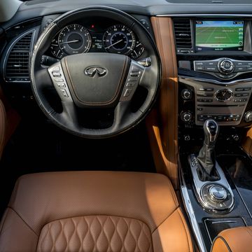 Semi-aniline leather with color-contrast piping is optional on the 2018 Infiniti QX80.