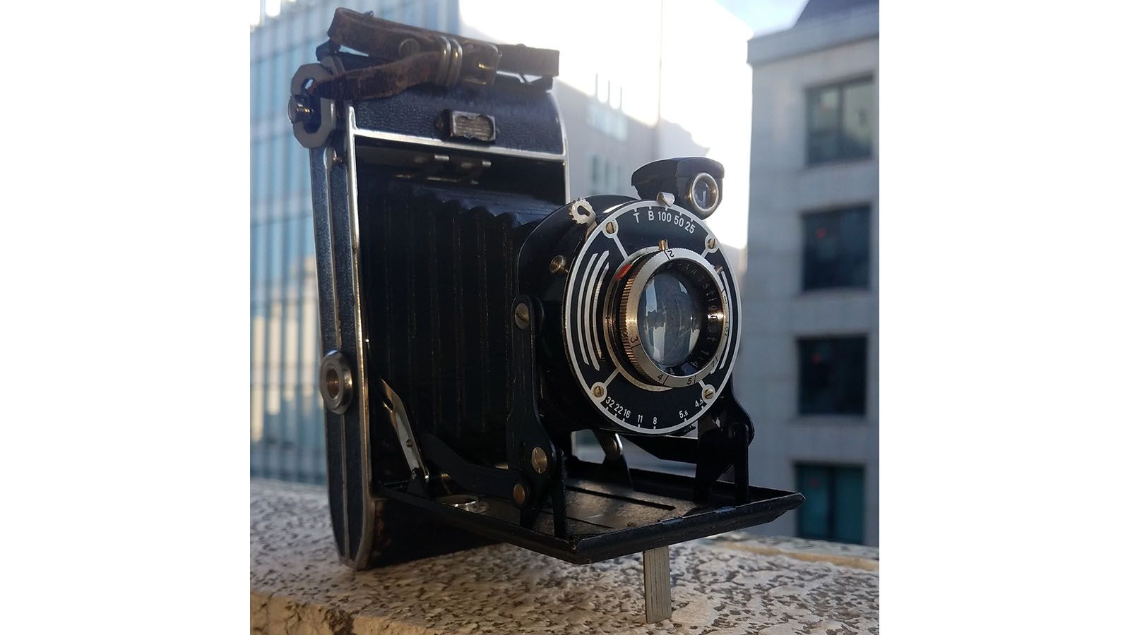 Flea-market 1930s camera captures Tokyo kei vans