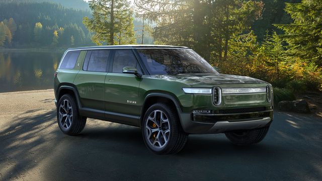 All-electric Rivian R1S SUV joins R1T pickup at LA Auto Show