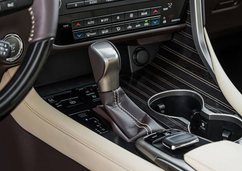 The 2018 Lexus RX350L gets 4.3 inches of extra length for that third row.