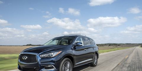 The 2018 Infiniti QX60 comes with a 3.5-liter V6 making 295 hp and a continuously variable transmission.