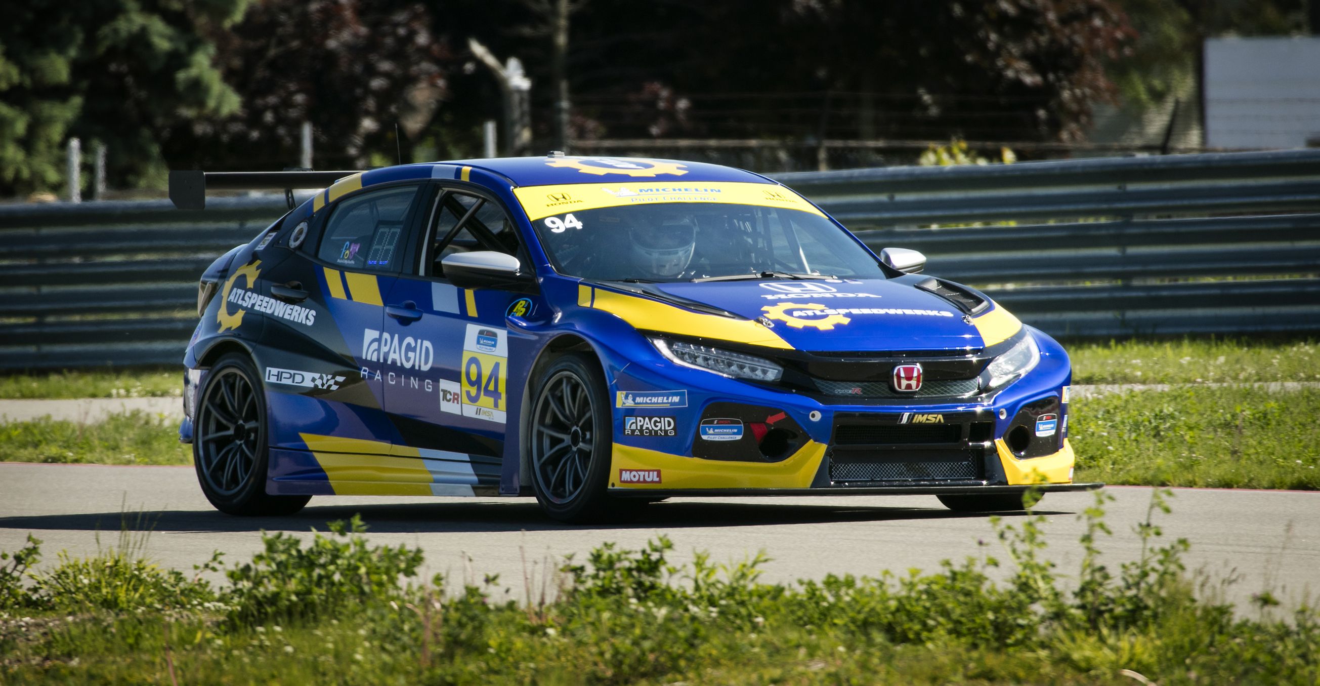 2019 Honda Civic Type R TCR race car. What it's like to drive.