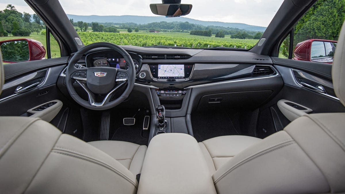 2020 Cadillac XT6 interior