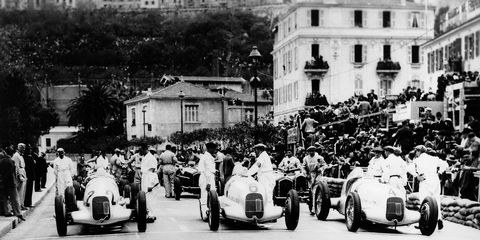 Mercedes raced and won in Grand Prix Motor Racing, the precursor to Formula 1 between 1934 and 1939. The team enjoyed much success with the W 25, W 125, and W 154 racing cars
