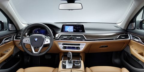 The 2020 BMW 750i xDrive offers paddle shifters on the steering wheel for manual shifting and a rotary dial for infotainment control.
