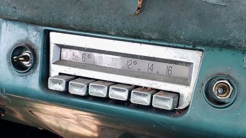 1956 DeSoto Fireflite radio with CONELRAD frequencies marked.

