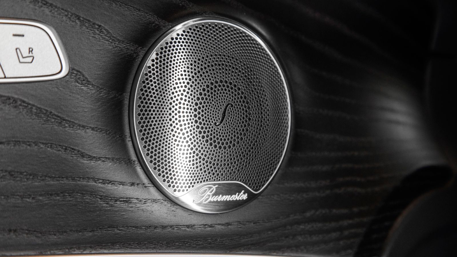 mercedes amg speakers