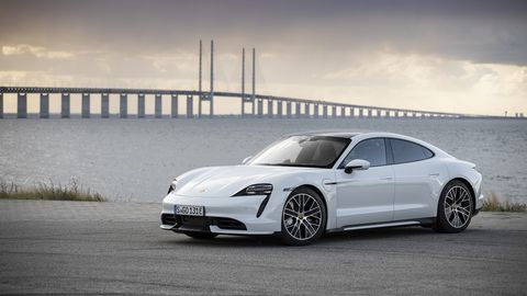 The 2020 Porsche Taycan <span><span>Turbo has 616 hp with up to 671 of overboost power while using launch control. Maximum torque when using launch control is 630 lb-ft. </span></span>
