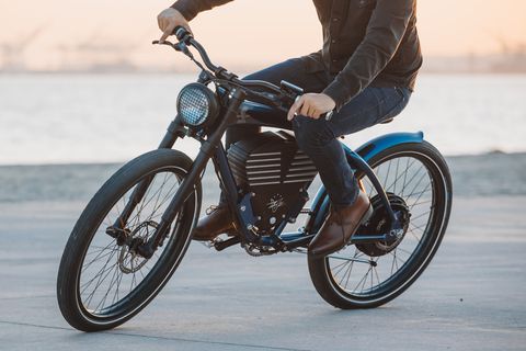A company called&nbsp;Vintage Electric has tried to channel Ol' Shel's&nbsp;legacy with a&nbsp;Shelby electric bicycle - just in time for Ford v Ferrari. Price for the 48-volt bike with its 1.1-kWh battery is $7249.
