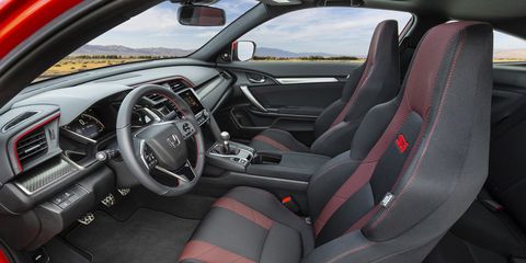 The red accents on the seats are new, the rest carries over from the 2017 Honda Civic Si
