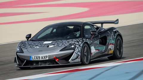 The&nbsp;McLaren 620R&nbsp;comes with a 3.8-liter twin-turbocharged V8.
