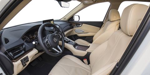 The 2019 Acura RDX gets the company's new infotainment system.