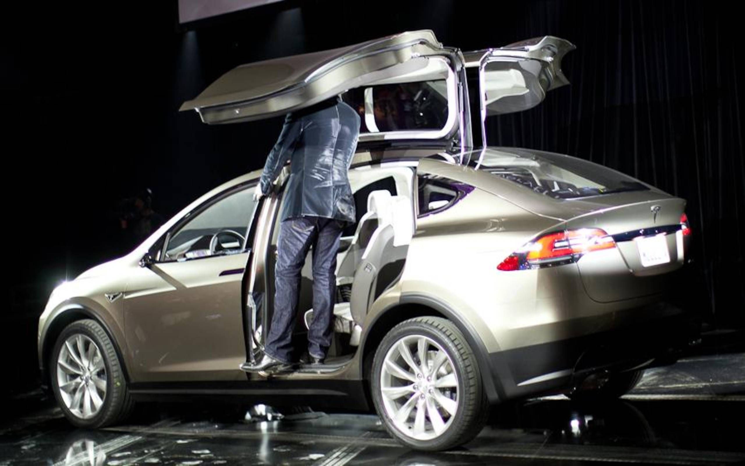 Крутящий момент tesla model x