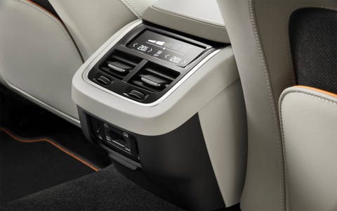Gallery 2017 Volvo V90 Cross Country Interior