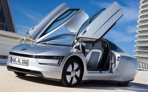 The Volkswagen XL1 diesel plug-in hybrid makes extensive use of carbon fiber and aluminum to keep its curb weight low.