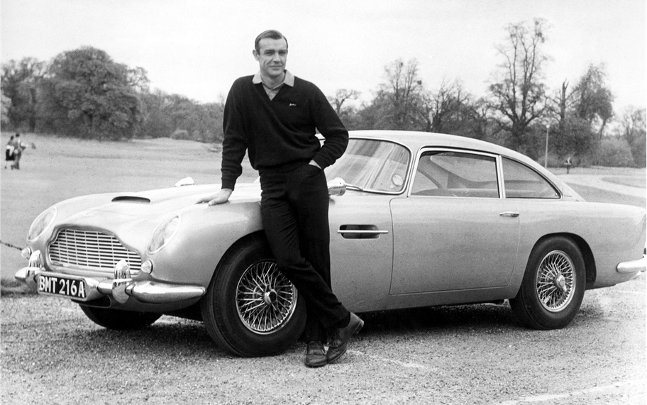 La célèbre et ravissante Aston Martin DB5 a 60 ans 25_30_aston-martin-db5-goldfinger-1964-sean-connery