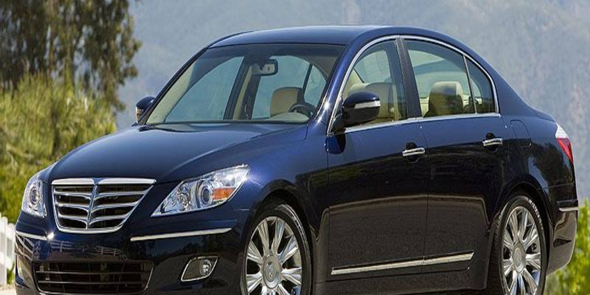 Hyundai Genesis luxury sedan to start at $33,000