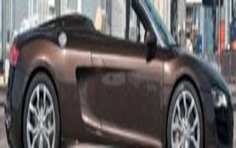 AW Flash Drive: 2011 Audi R8 Spyder