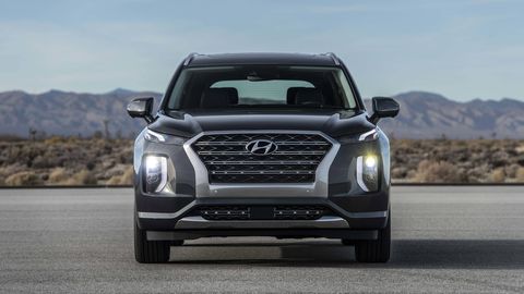 Hyundai's new flagship SUV -- the Palisade -- debuts at the Los Angeles Auto Show.
