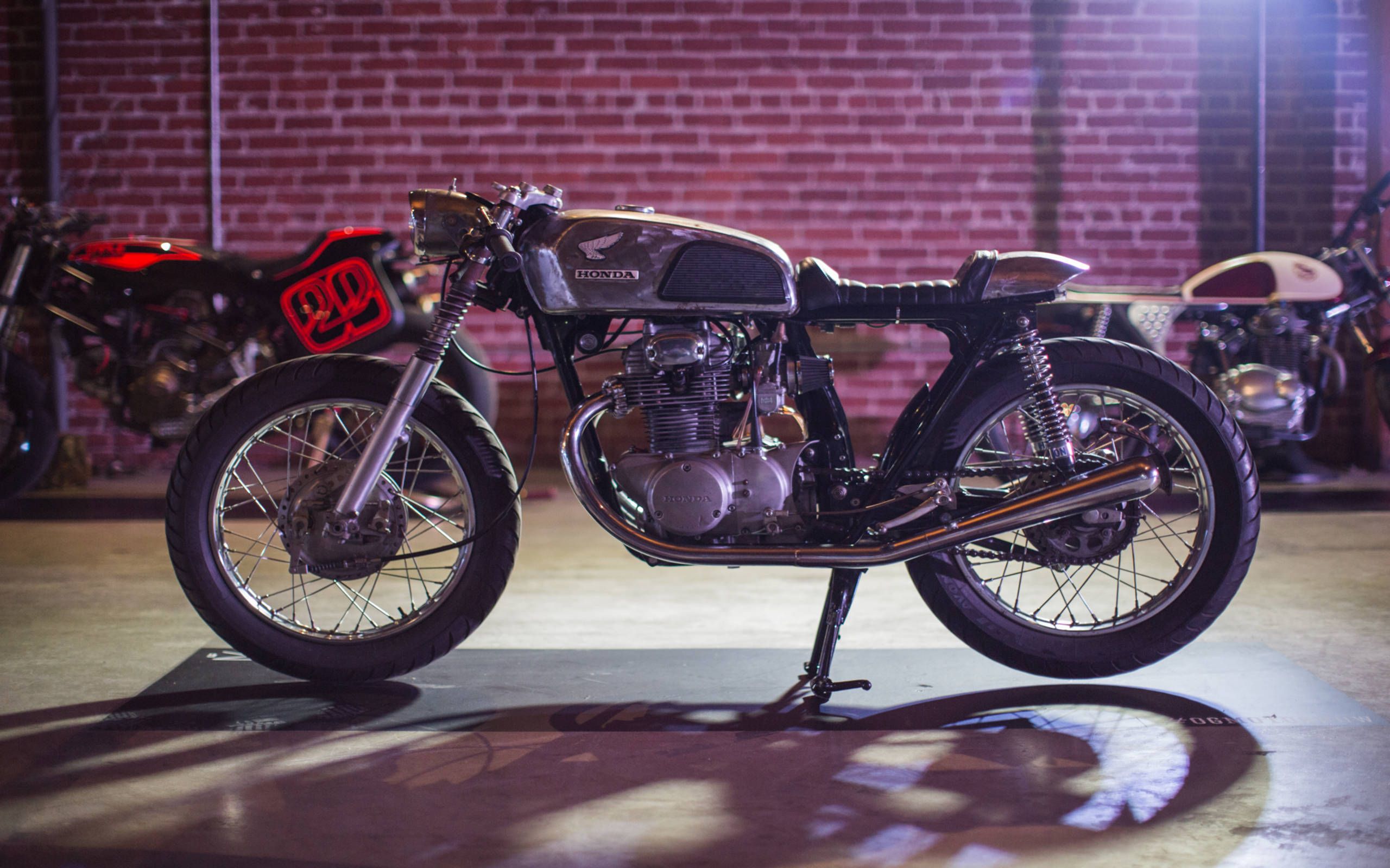 Old 88 Garage - Existem diversos estilos de motos customs, aqui