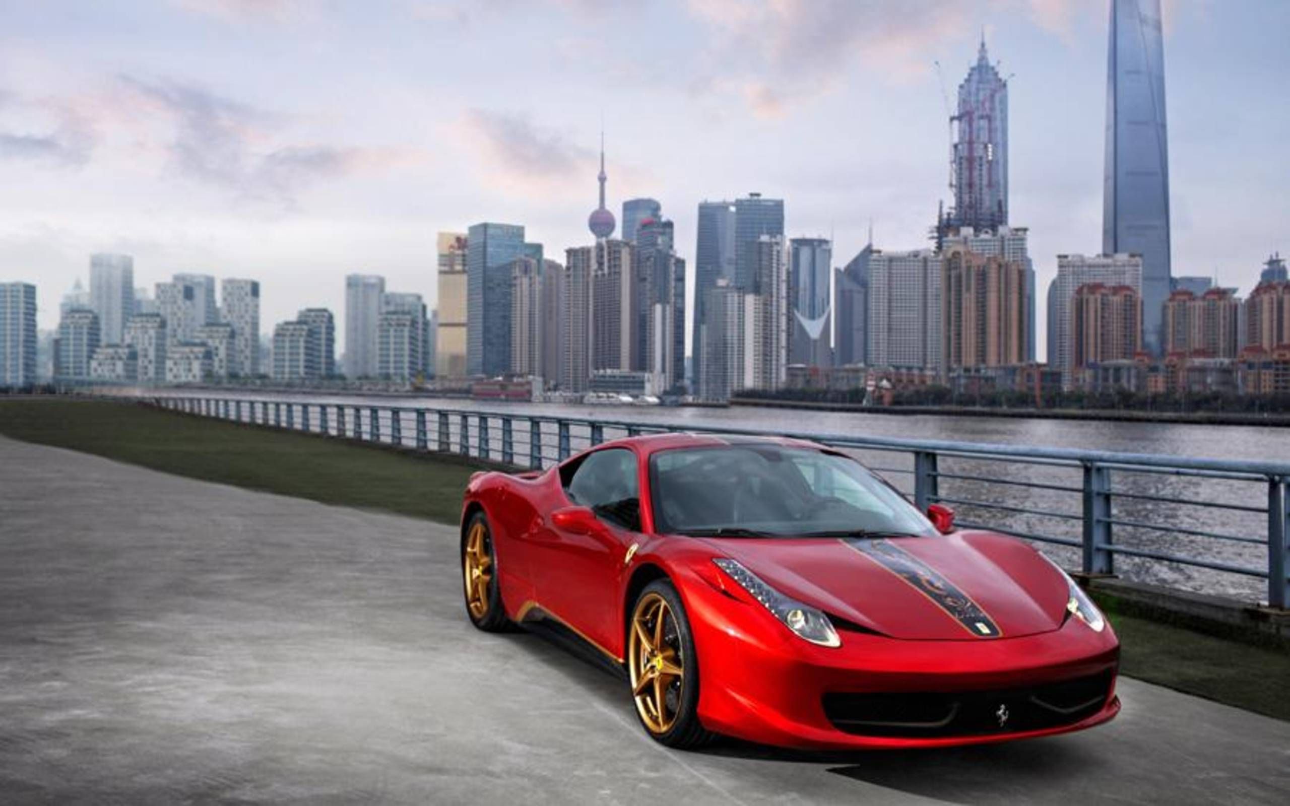 限界値下げ】フェラーリ458 ITALIA by look smart