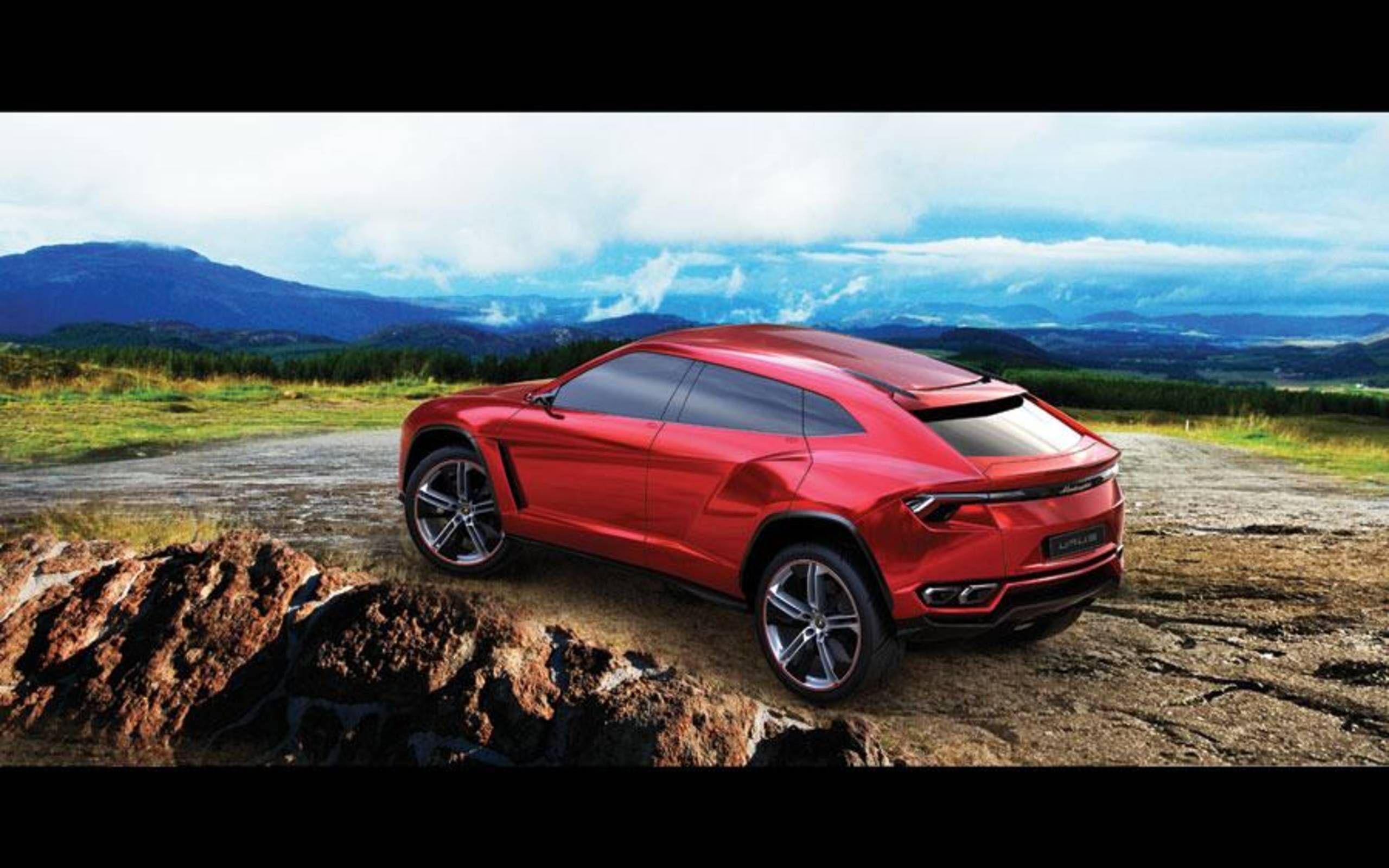 Lamborghini Urus concept previews Italy's most athletic SUV