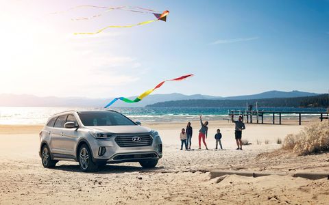 The 2017 Hyundai Santa Fe and Santa Fe Sport debuted in Chicago with new features, new wheels and better gas mileage