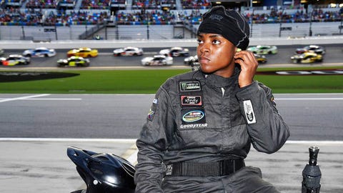 Changing More Than Tires In Nascar Brehanna Daniels Is First African American Woman Tire Changer In Cup