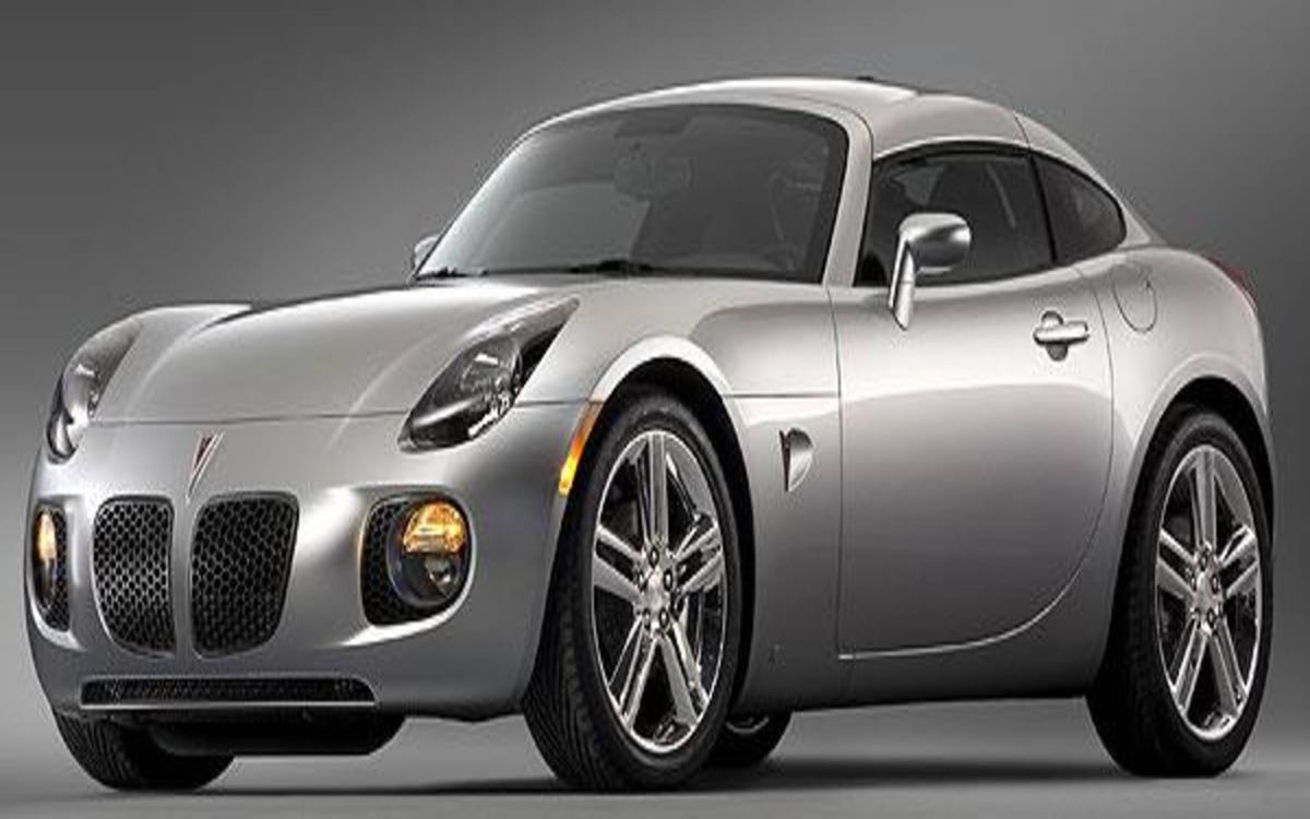 Pontiac Solstice coupe to production reality