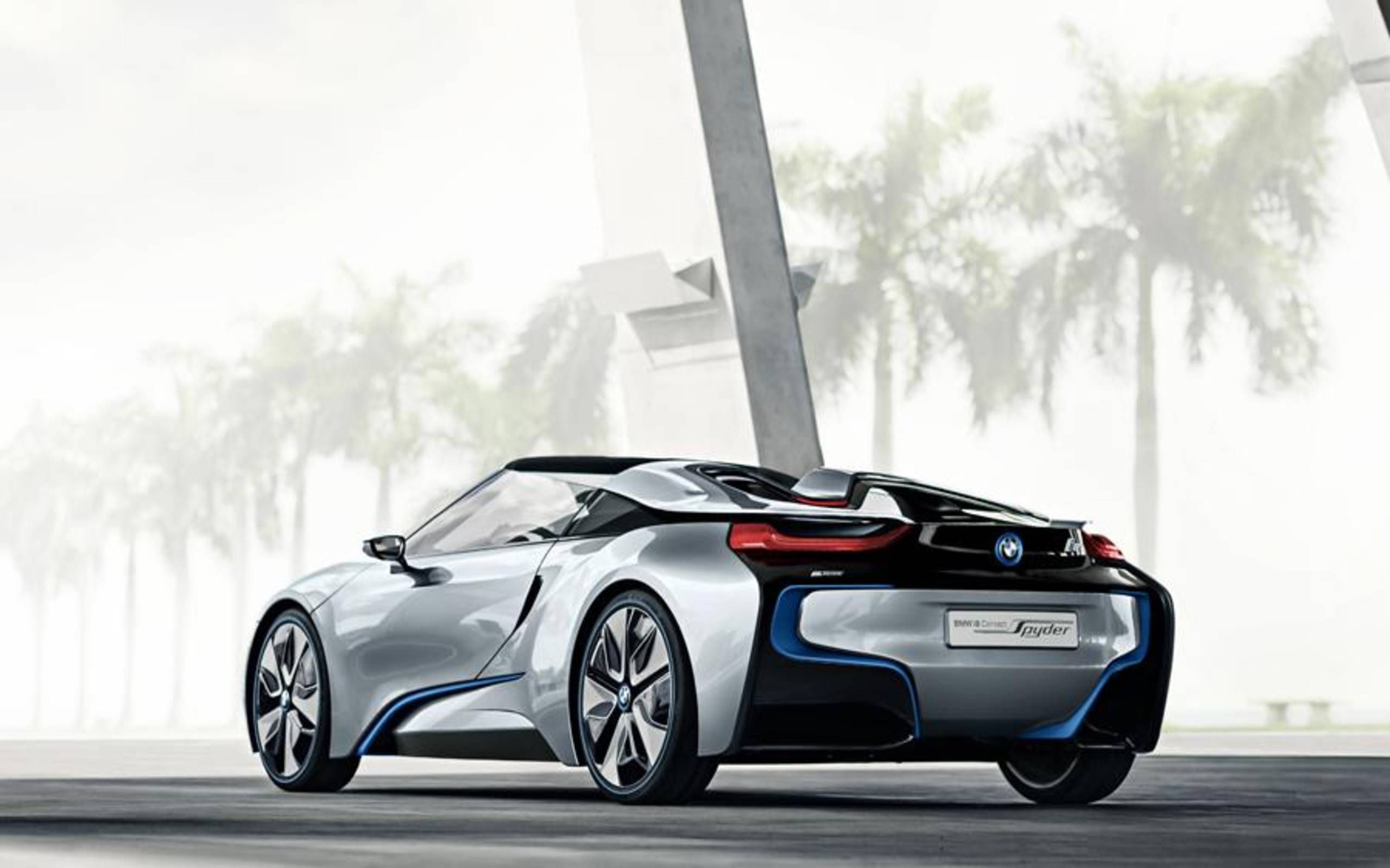 BMW I8 and i3 hit the road