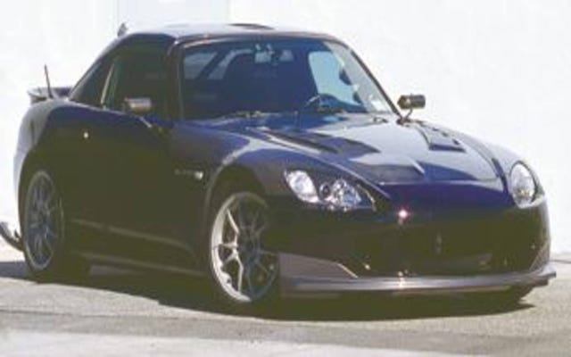 Mode of transport, Automotive design, Vehicle, Automotive lighting, Land vehicle, Headlamp, Car, Hood, Rim, Photograph, 