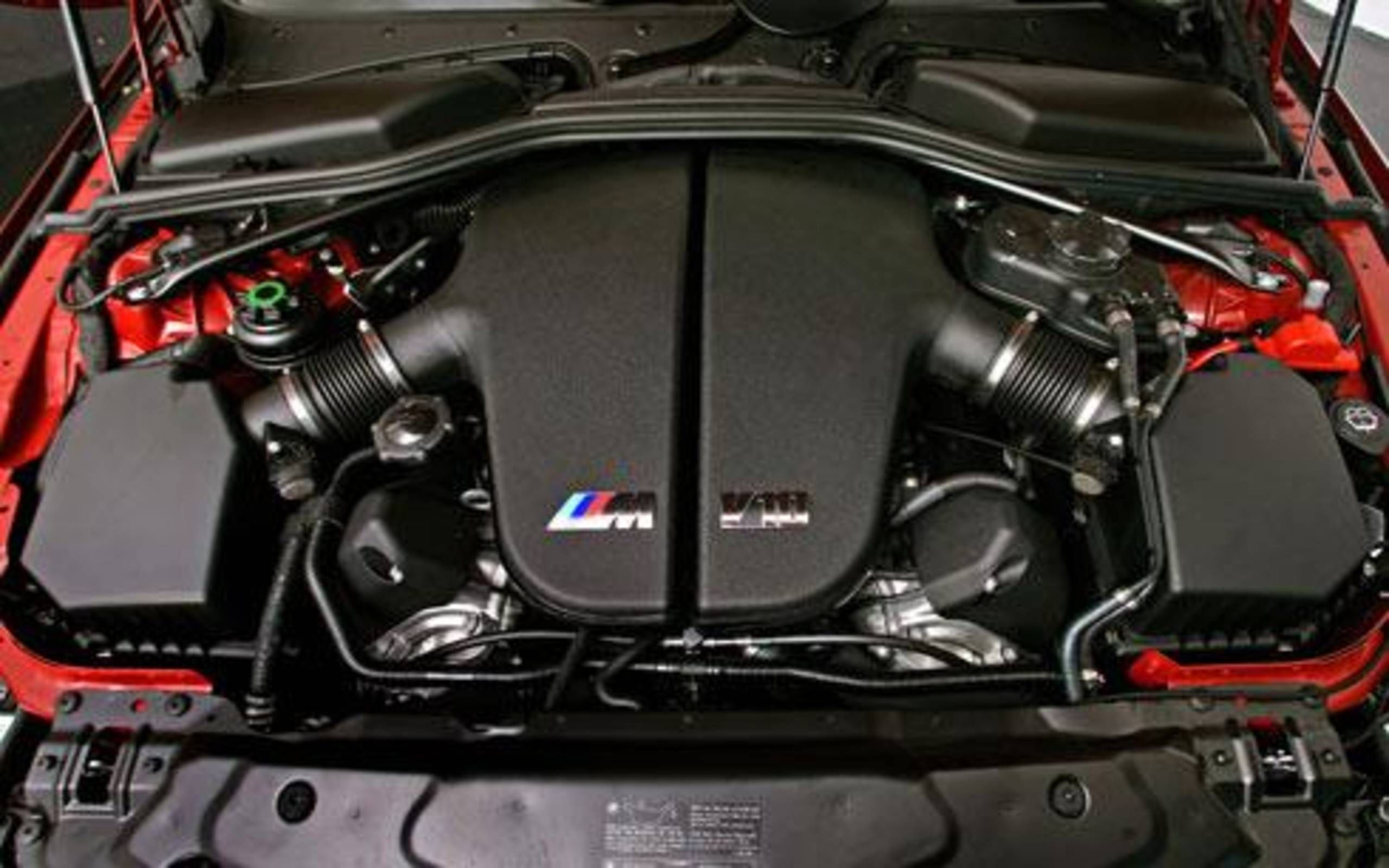 2006 BMW M5: Still King: Latest M5 conquers all, regardless of
