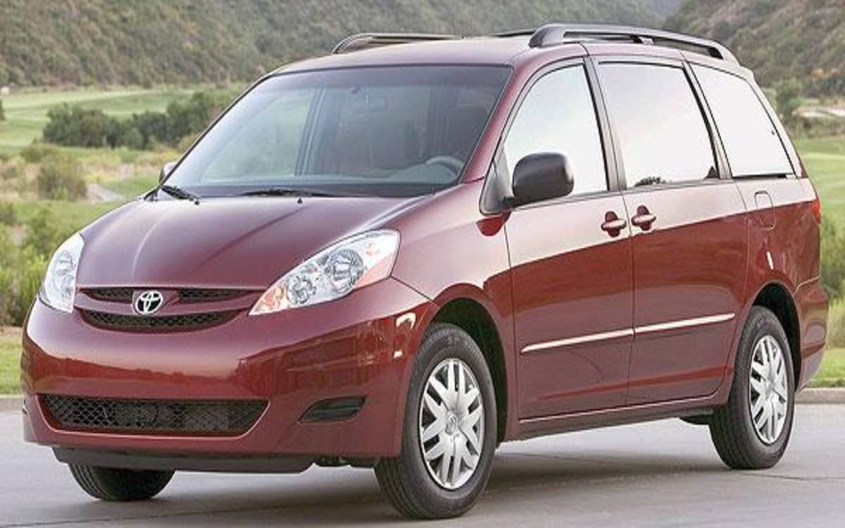 The Toyota Sienna was the top-selling minivan in the United States during the first two months of 2008.