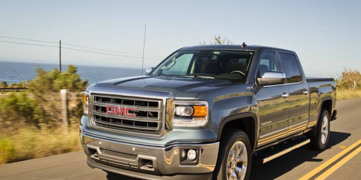 Big, bold and... blocky, the 2014 GMC Sierra is hard to tell from the Chevy Silverado.