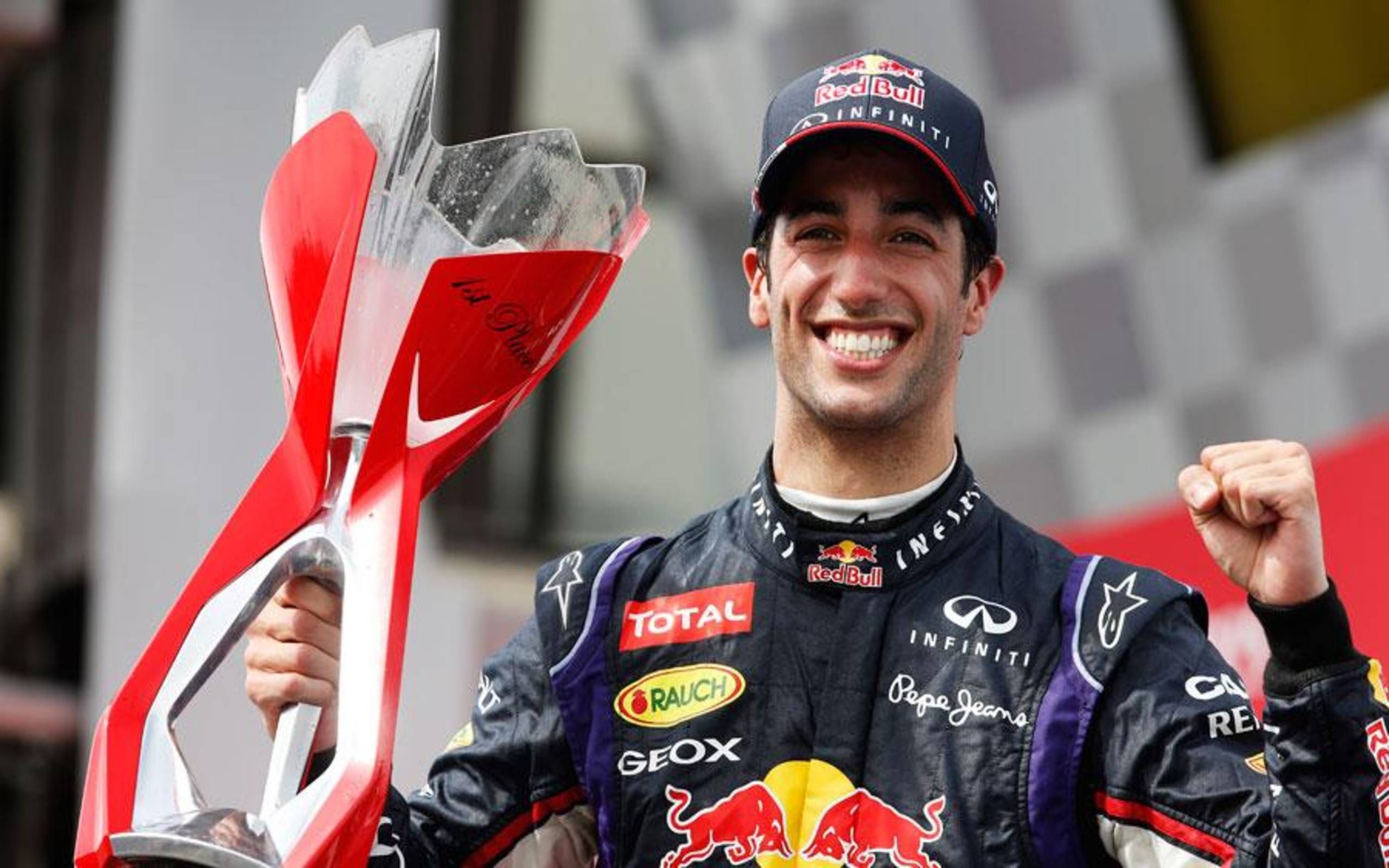 トリニダード リカルド (Undisputed RICARDO) Infiniti Red Bull's Daniel Ricciardo wins Formula One