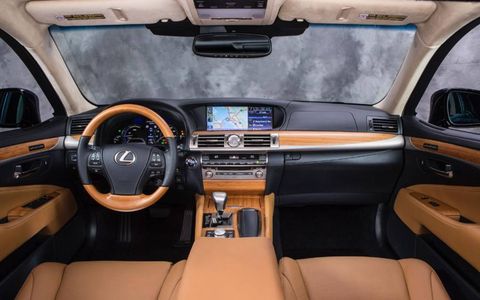 The 2013 Lexus LS 600h L has a luxury interior, and the added benefits of optional multifunction massaging seats.