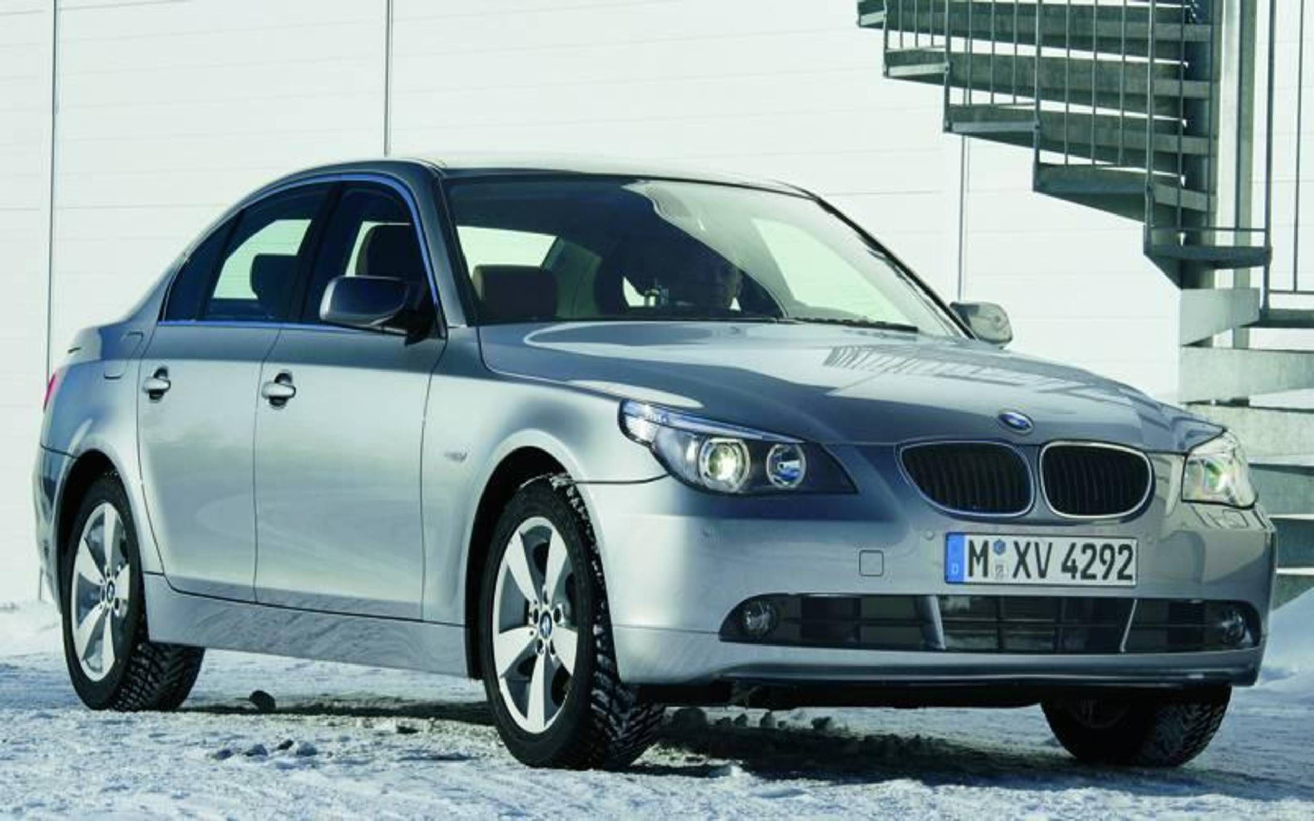 BMW Unveils Mini RollsRoyce Vision Next 100 Concepts