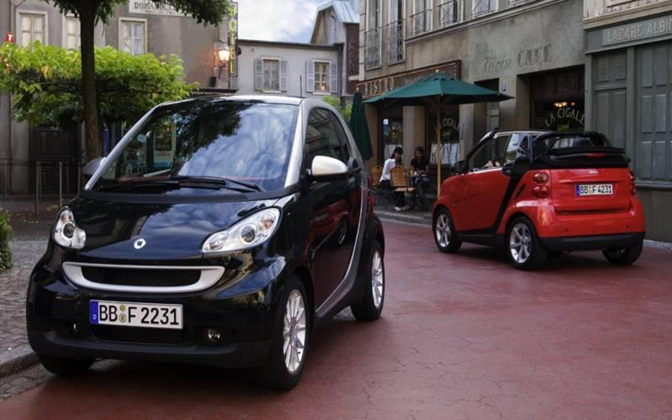 Smart's ForTwo Grows Up: Compact city car heavily revamped for entry into  North America in 2008