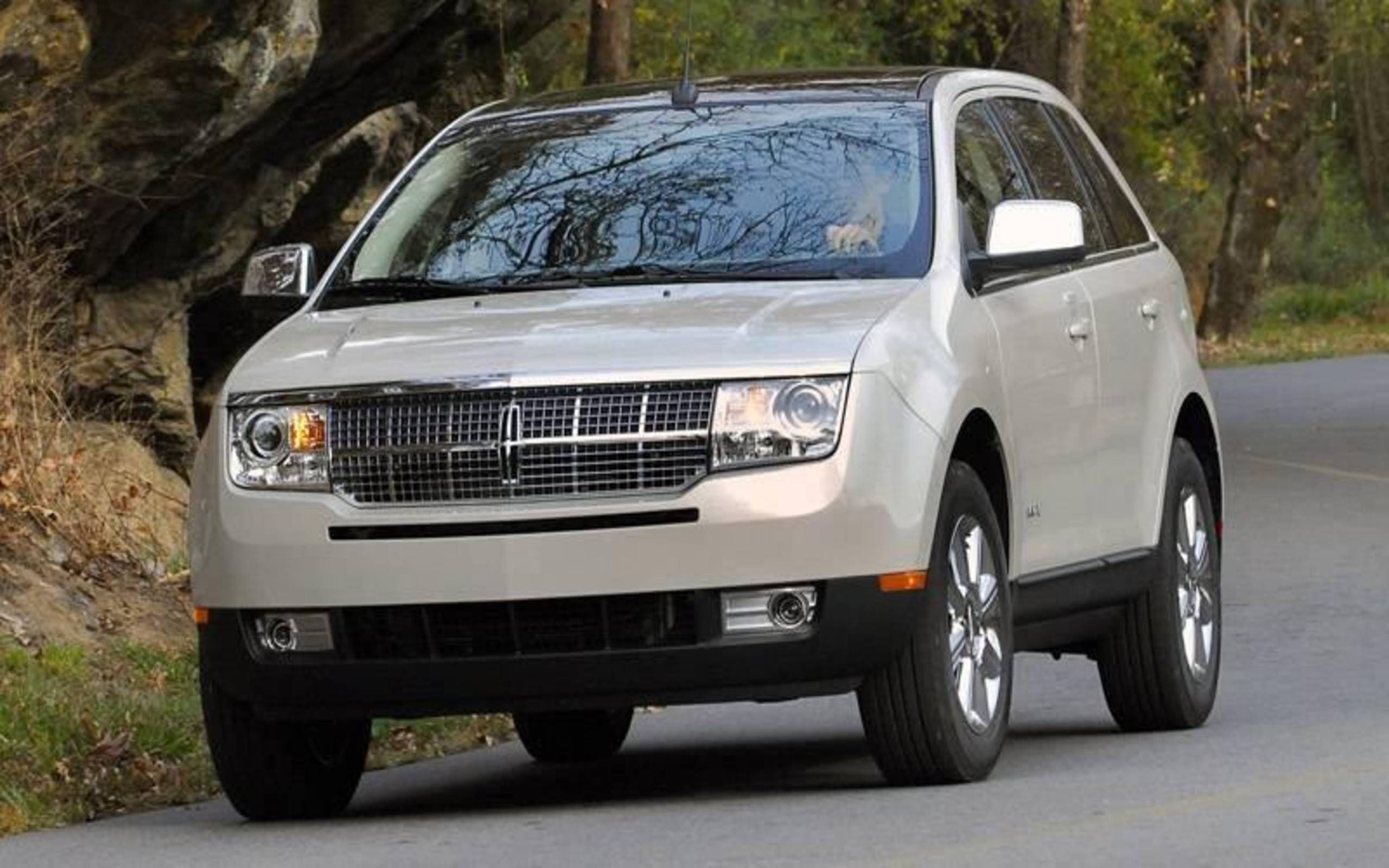 2007 Lincoln MKX: Lincoln slices a piece of the luxury crossover pie