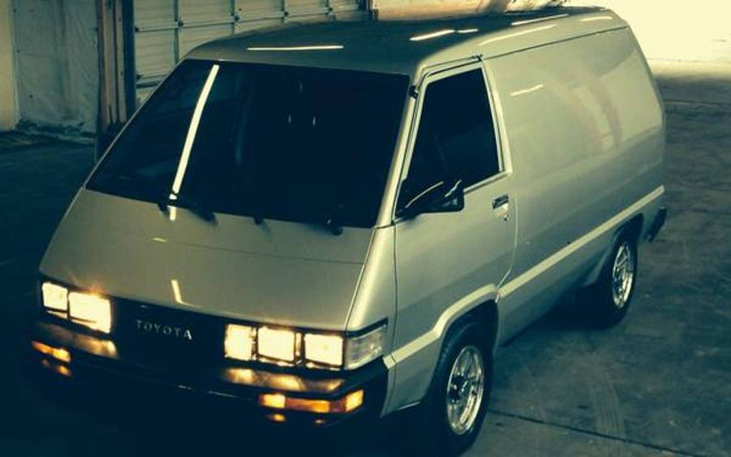 1986 toyota cargo van