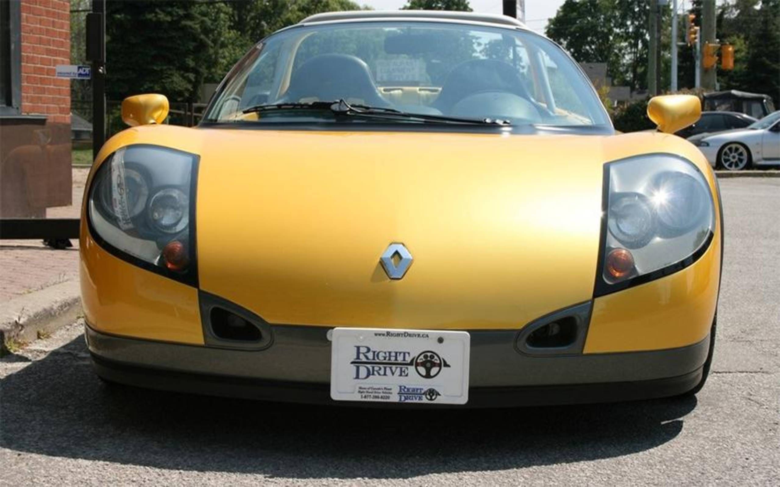 The Renault Sport Spider Is the Hyperlight, Mid-Engine Sports Car